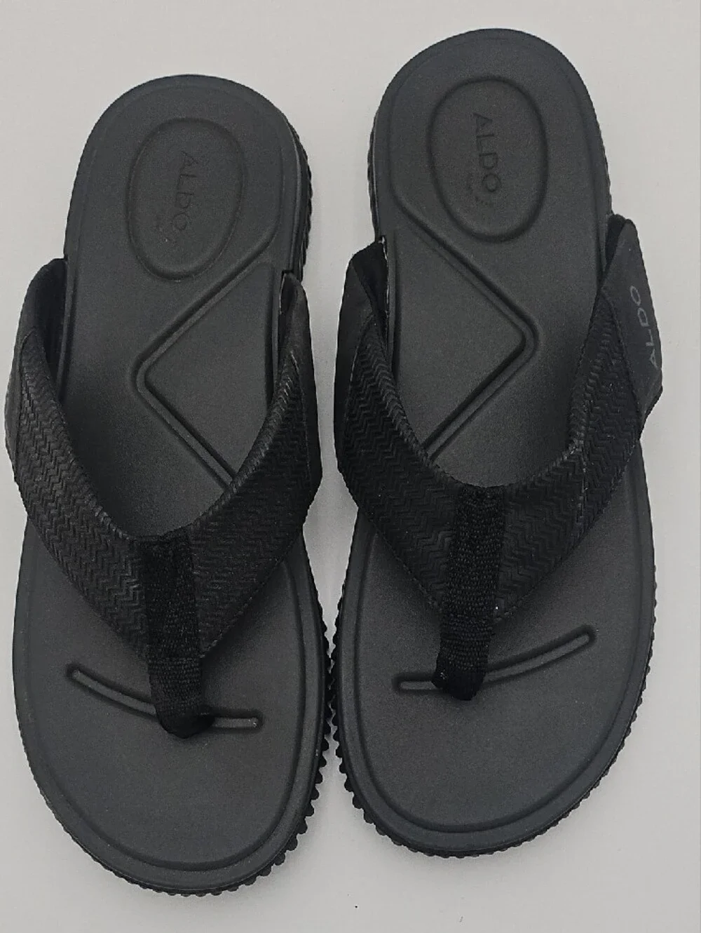 Aldo Men’s Black Pillow Walk Textured Strap Flip-Flop Sandals 11.5
